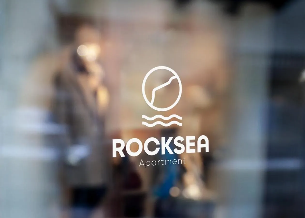 Rocksea Central Cefalu Guest house